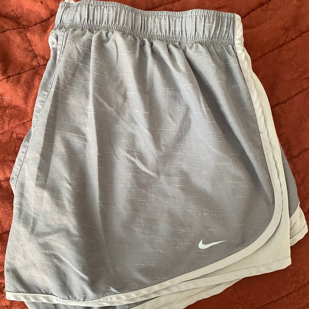 Nike Women's Tempo Dry Core 3'' Running Shorts